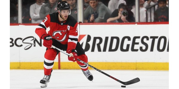 Hall återvänder till New Jersey Devils att bekräftas